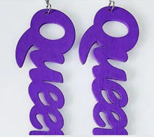 Load image into Gallery viewer, Wooden Queen Earrings
