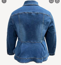 Load image into Gallery viewer, Tailfeather Plus Size Denim Jacket
