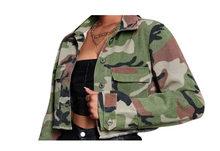 Load image into Gallery viewer, Camouflage Plus Crop Jacket
