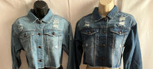 Load image into Gallery viewer, Crop denim jacket
